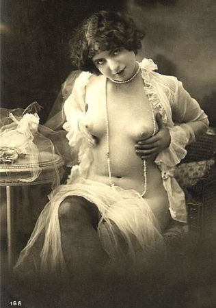 smiling vintage nude